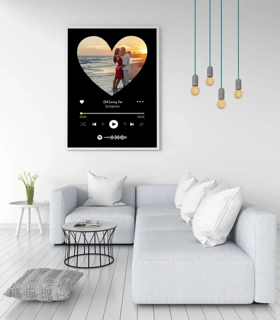 Personalizuotas Spotify muzikos grotuvo įrėmintas plakatas su jūsų nuotrauka širdelės formos, daina ir spotify kodu  Posteris(Plakatas) -  dovanokis.lt