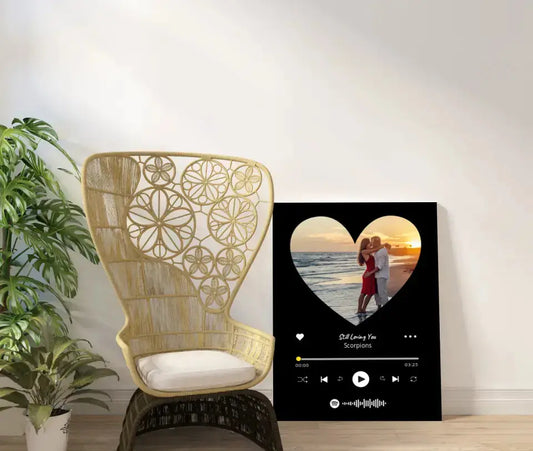 Personalizuotas Spotify muzikos grotuvas ant drobės su jūsų nuotrauka širdelės formos, daina ir spotify kodu  Drobe -  dovanokis.lt