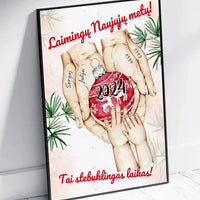 Personalizuotas Šeima ir 1-4 vaikai susikibę už rankų plakatas iliustracija, Kalėdinis plakatas, Motinos Rankos, Naujagimio Plakatas, Menas, Laikydami rankas, Šeimos rankos  Poster -  dovanokis.lt