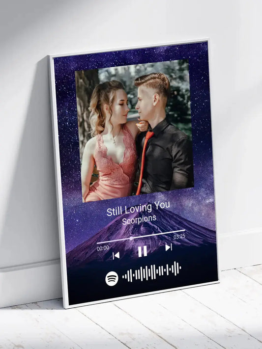 Personalizuotas Spotify muzikos grotuvo plakatas su jūsų nuotrauka, fonu, daina ir spotify kodu  Poster -  dovanokis.lt