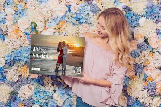 Personalizuotas "Netflix" dizaino kūrinys ant drobės su jūsų nuotraukomis ir vardais  Drobe -  dovanokis.lt