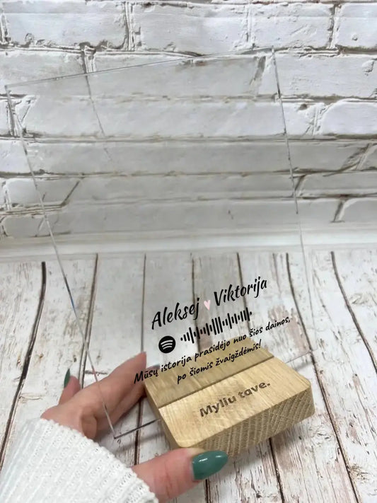 Personalizuotas žvaigždžių žemėlapis, stiklinis posteris, su spotify kodu TeeInBlue