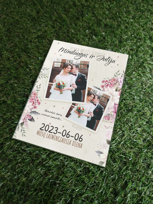 Personalizuotas vestuvinis stiklinis posteris, viena meilės istorija  Stiklas -  dovanokis.lt