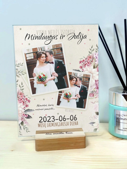 Personalizuotas vestuvinis stiklinis posteris, viena meilės istorija  Stiklas -  dovanokis.lt