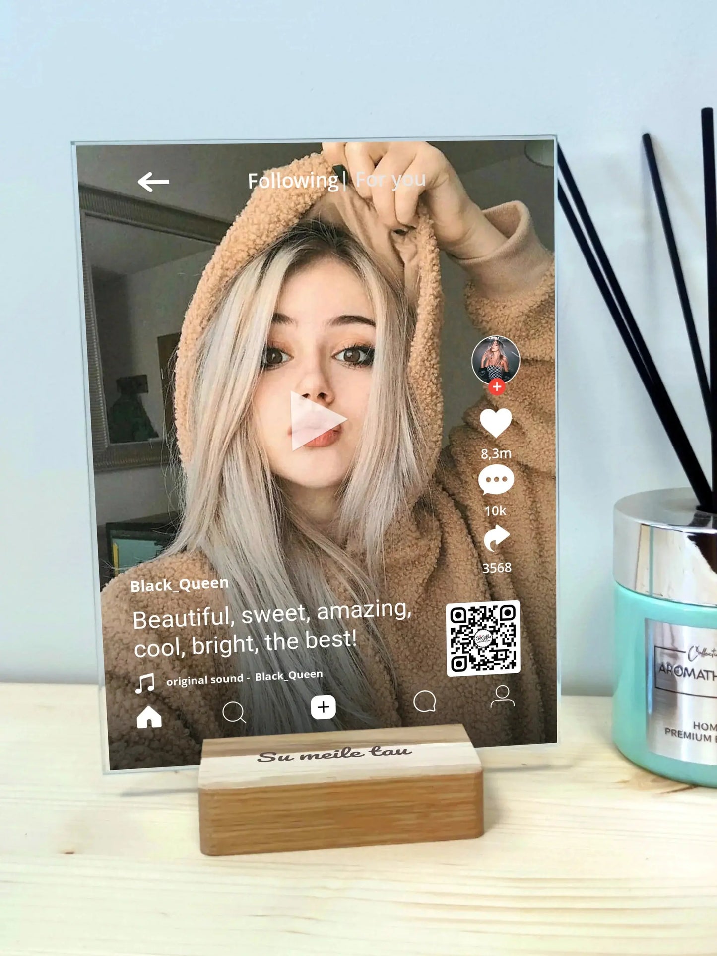 Personalizuotas "TikTok" dizaino kūrinys ant stiklo su jūsų nuotrauka ir tekstais  Stiklas -  dovanokis.lt