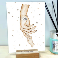 Personalizuota "Mama ir 1-4 vaikai susikibę už rankų" iliustracija ant stiklo  Stiklas -  dovanokis.lt