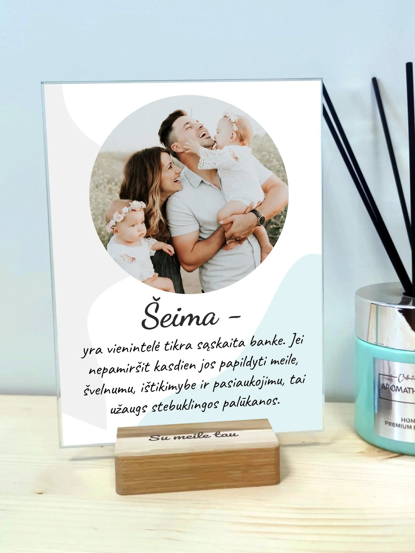 Personalizuotas šeimos iliustracijos spaudinys ant stiklo su jūsų nuotrauka SPD-001  Stiklas -  dovanokis.lt