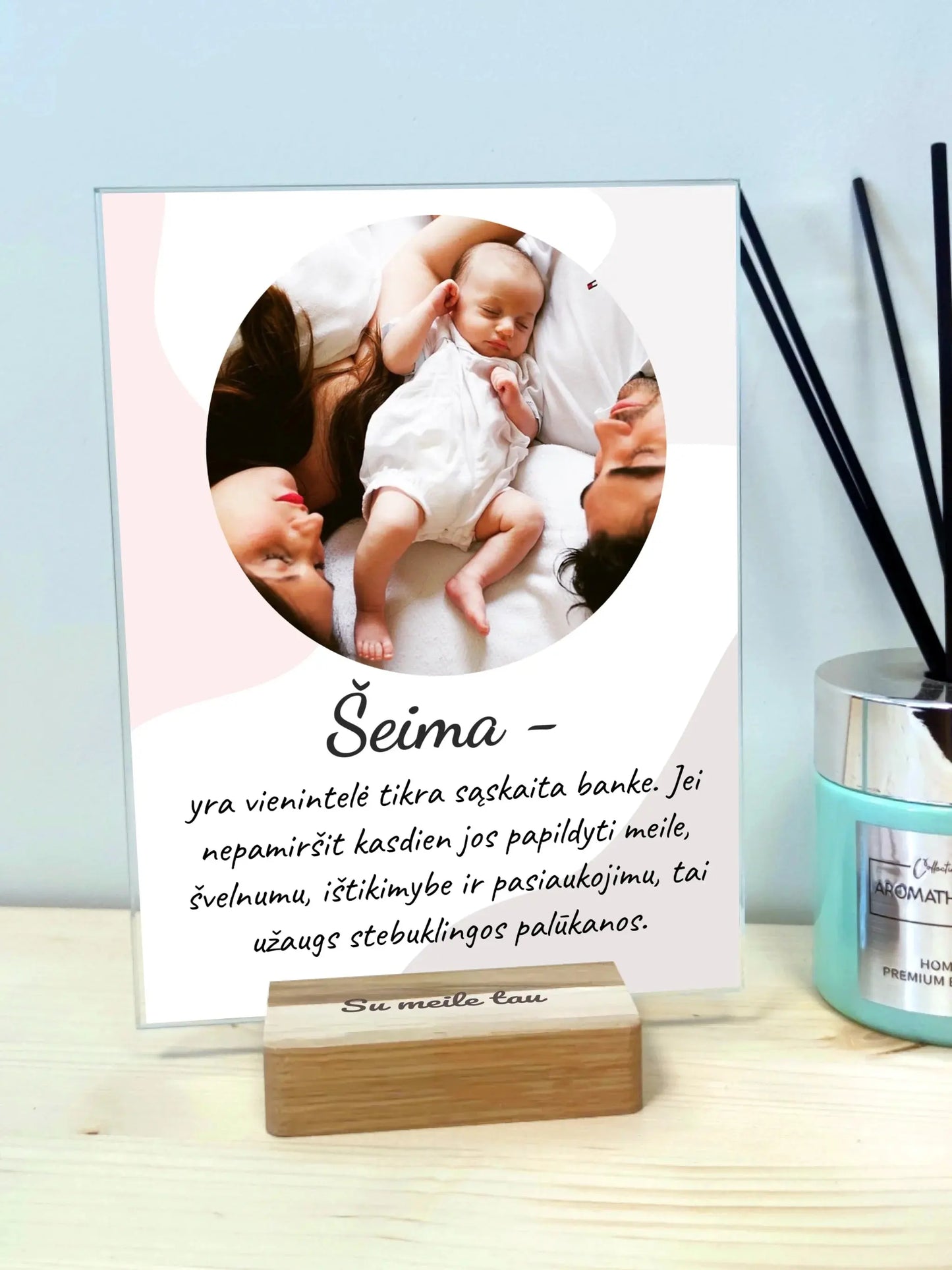 Personalizuotas šeimos iliustracijos spaudinys ant stiklo su jūsų nuotrauka SPD-002  Stiklas -  dovanokis.lt