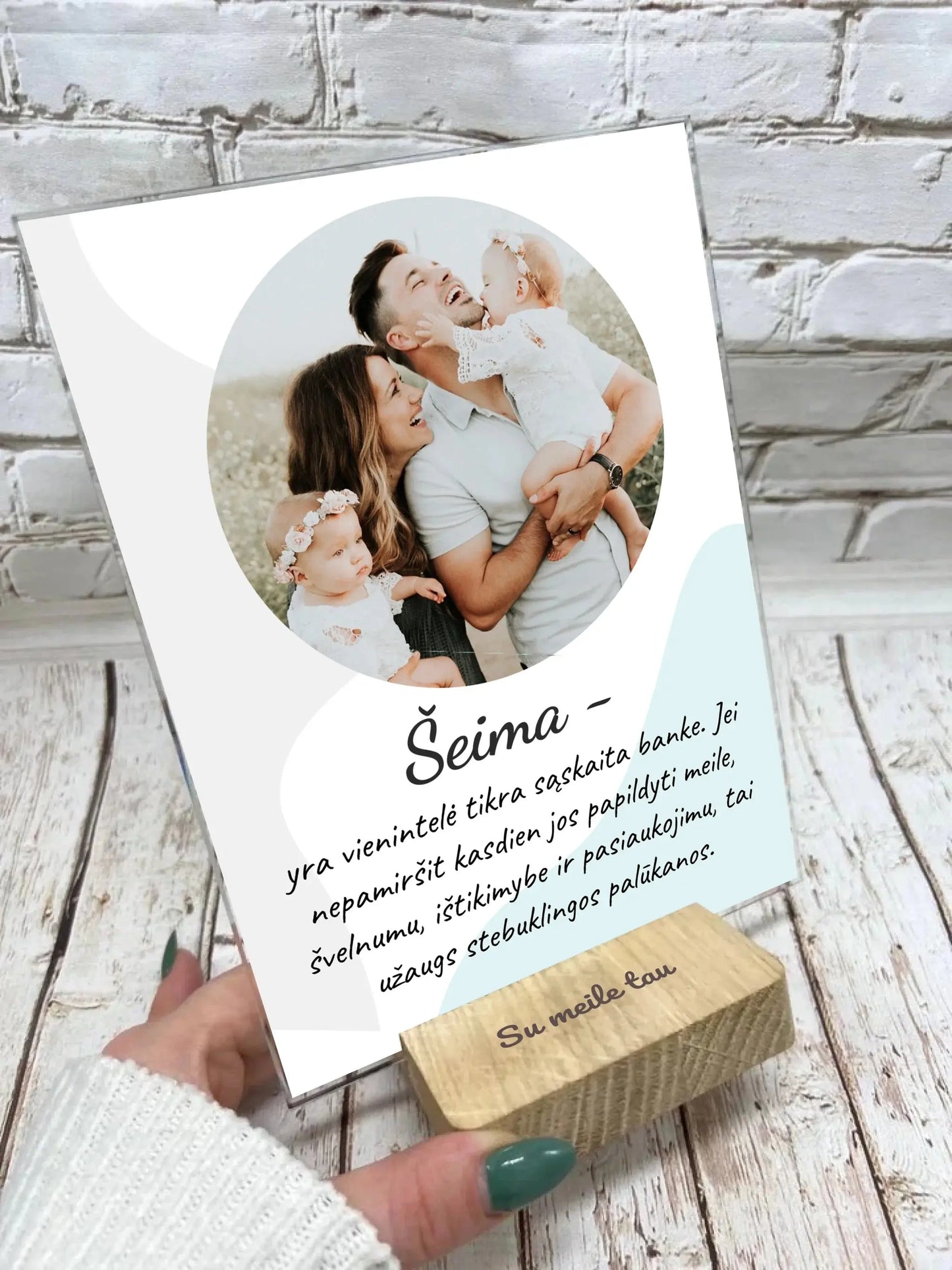 Personalizuotas šeimos iliustracijos spaudinys ant stiklo su jūsų nuotrauka SPD-001  Stiklas -  dovanokis.lt