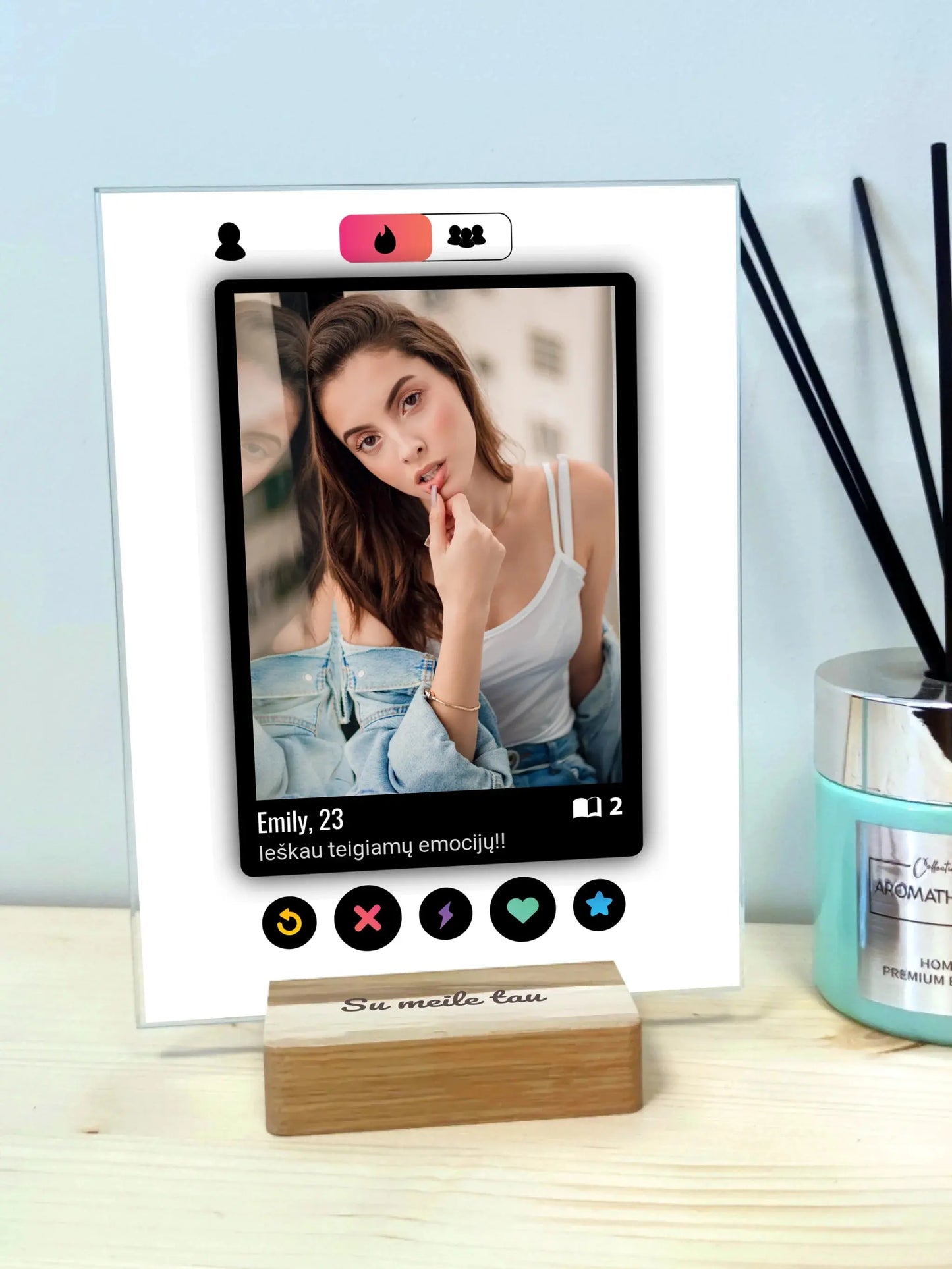 Personalizuotas "Tinder" dizaino kūrinys ant stiklo su jūsų nuotrauka ir tekstu  Stiklas -  dovanokis.lt