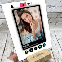 Personalizuotas "Tinder" dizaino kūrinys ant stiklo su jūsų nuotrauka ir tekstu  Stiklas -  dovanokis.lt