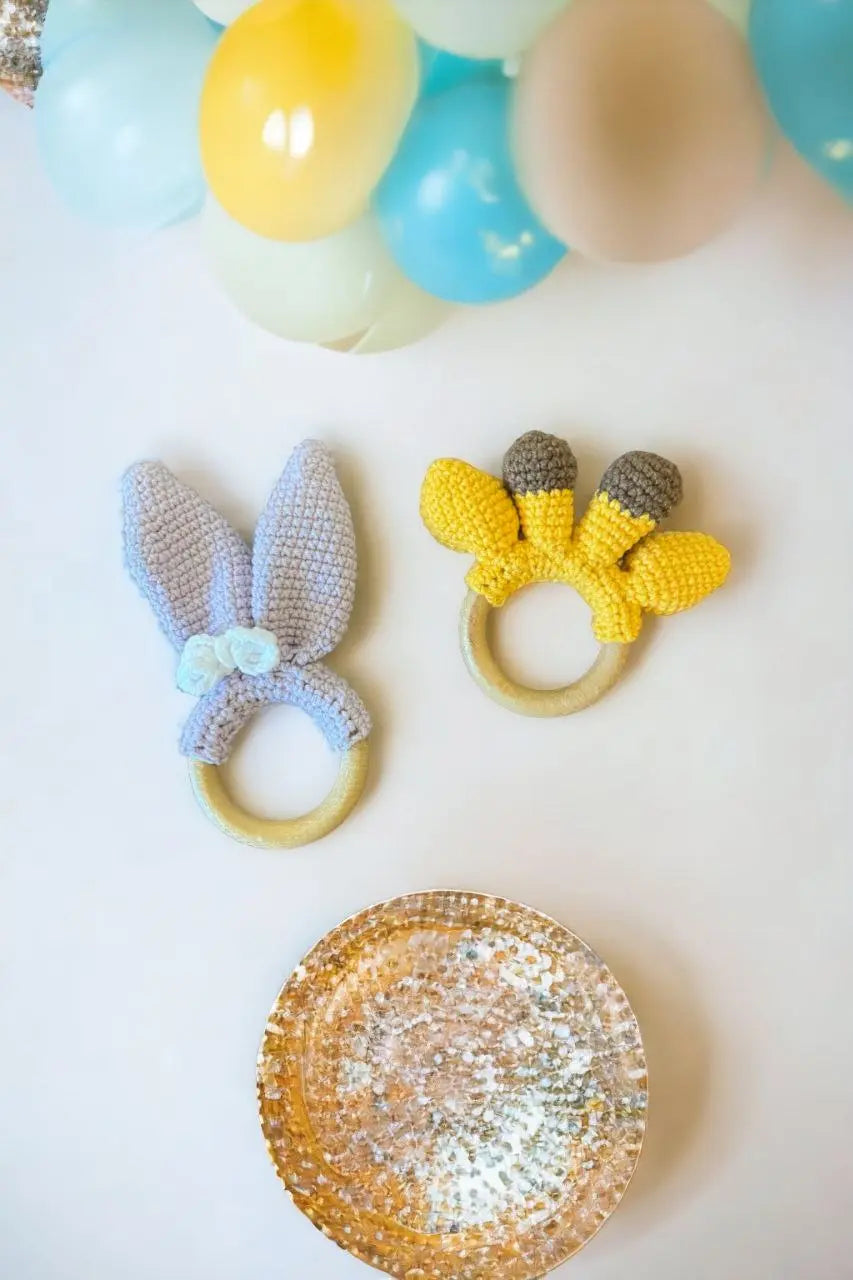 Dantų kramtukai vaikams su traškančiais ausytėmis - Kramtukai & Barškučiai - Balta, Gimtadienis, Kalėdos ir Naujieji metai, Kramtukai, Kūdikiams, Kūdikis, Mietine, Not-on-sale, Pilka, Ružava, Turkish, Violetine - Megzti, nerti ir mediniai žaislai turi ypa