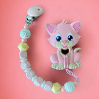 Vardinis Čiulptuko laikiklis su kramtuku - Vardinis - Gimtadienis, Kalėdos ir Naujieji metai, Kramtukai, Kūdikiams, Kūdikis, Not-on-sale, Vardas - Čiulptuko laikiklis su kramtuku. Silikoninis kramtukas – puikus žaislas kūdikiui, kuris ne tik užima mažylį,